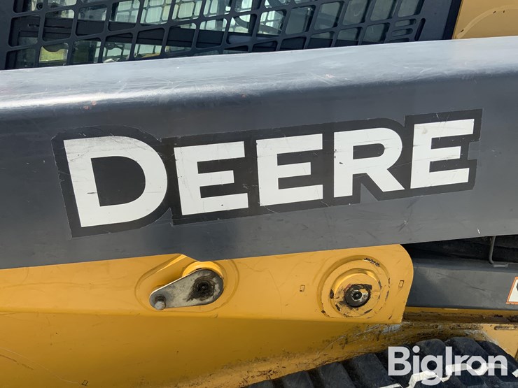 2017-deere-333g-image-19