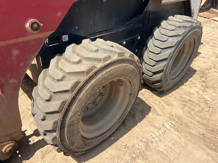 takeuchi-ts60r-image-13