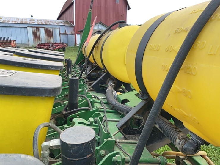 john-deere-1750-image-35