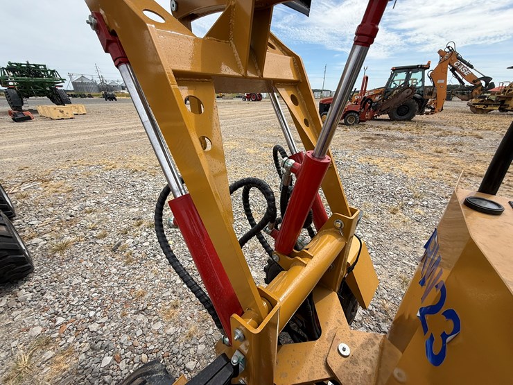 #220-•-#26497-•-unused-agt-krw23-compact-wheel-loader-krw232025l0220275-image-15