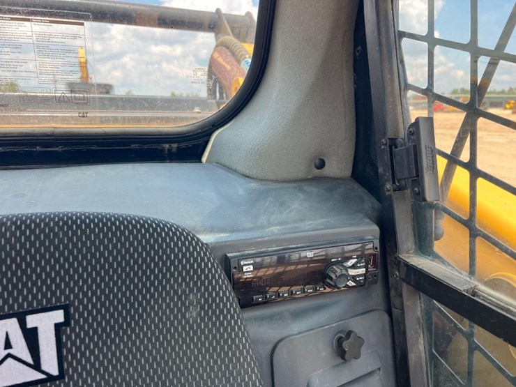 2019-caterpillar-289d3-image-33