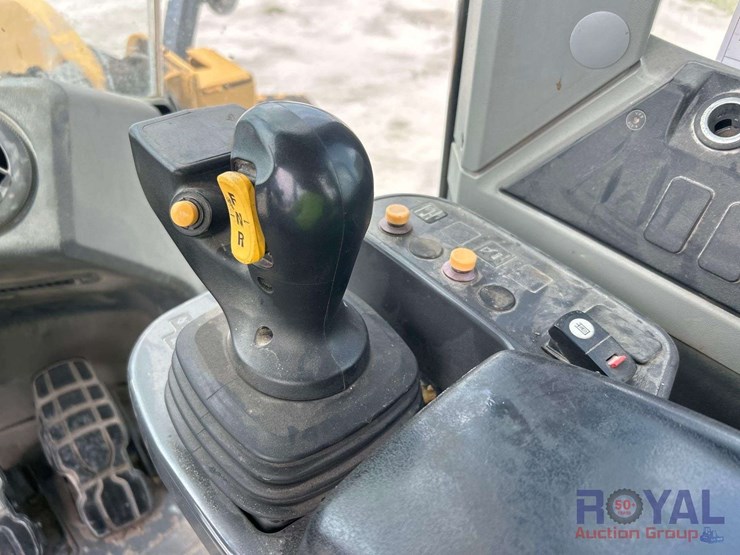 2019-caterpillar-950m-image-21
