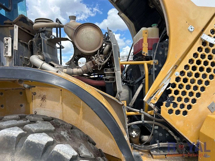 2013-caterpillar-950k-image-7