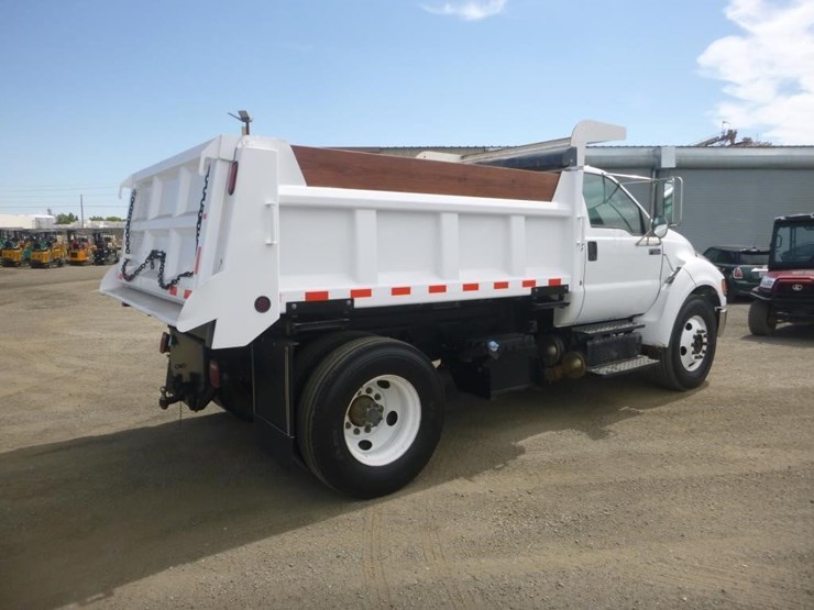 2013-ford-f650-image-3