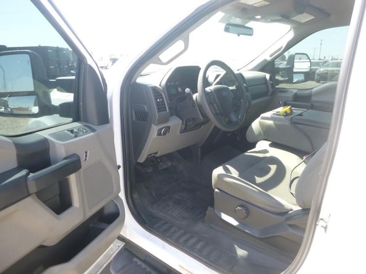 2017-ford-f450-image-14