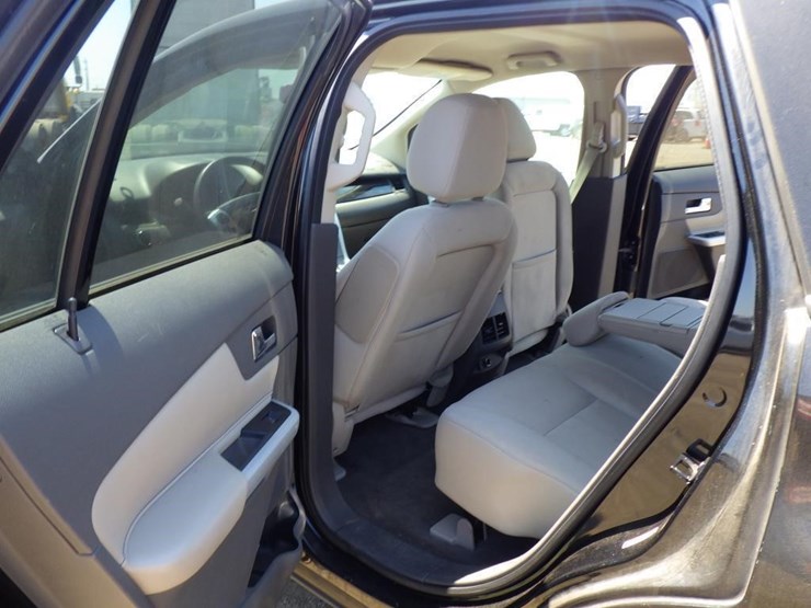 2013-ford-edge-image-7