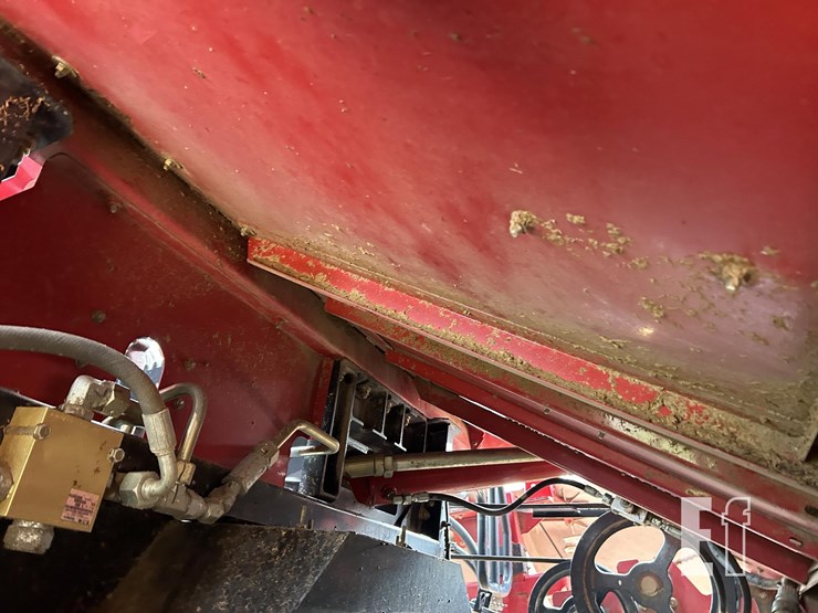 2015-case-ih-8240-image-48