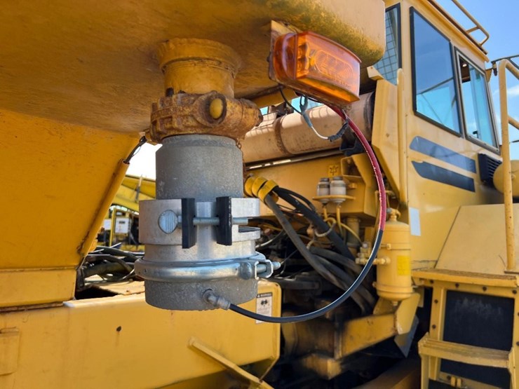 1995-volvo-a25c-image-23