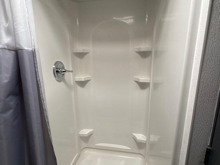 1995-pace-american-8'-x-48'-gooseneck-bunkhouse-tl-image-21