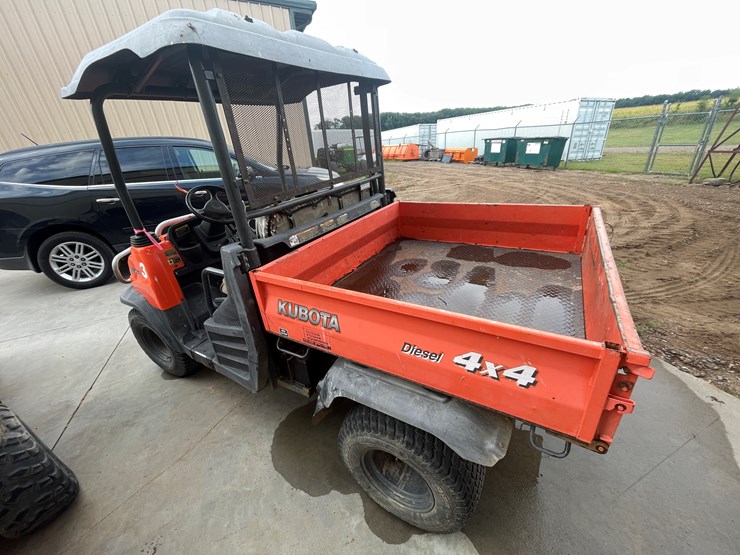 2023-kubota-rtv900-image-2