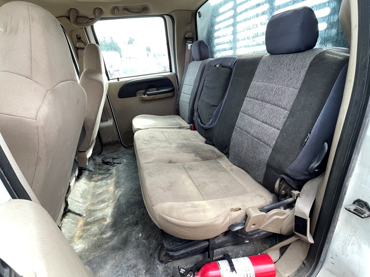 2005-ford-f350-image-37