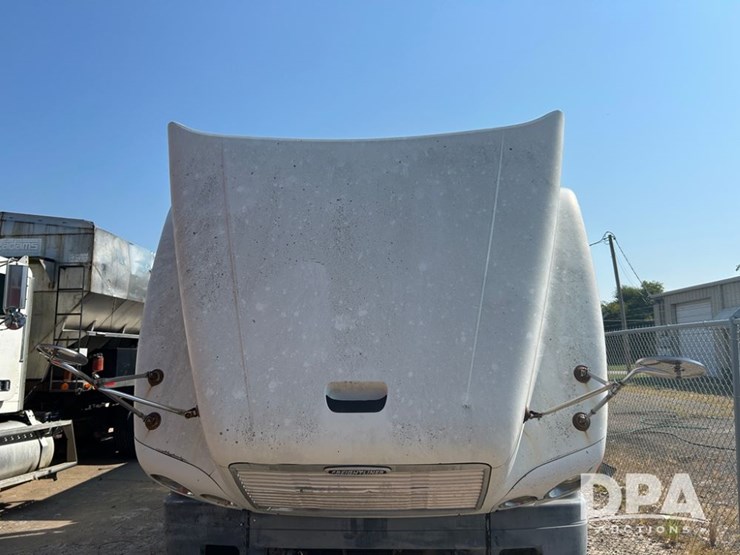 2001-freightliner-dry-tender-truck-(cp0656,-unit-28070)-image-28