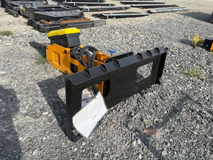#2000-•-#26320-•-unused-giyi-skid-steer-breaker-psc6802507144-image-2