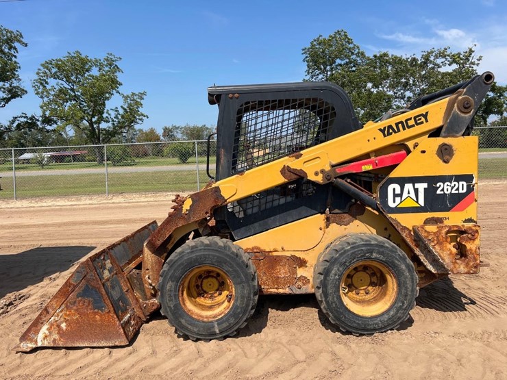 2015-caterpillar-262d-image-1