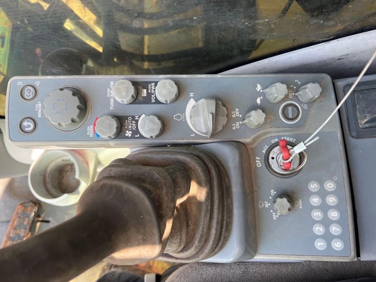 2018-deere-160g-lc-image-43
