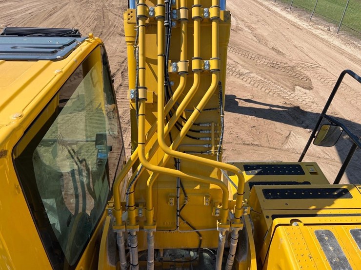 2023-komatsu-pc360-lc-11-image-32
