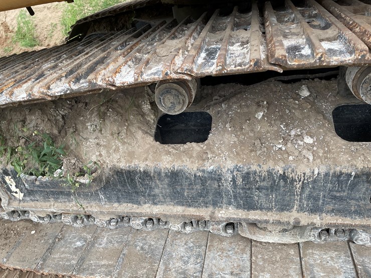 deere-160d-lc-image-16