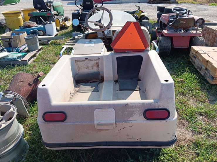 harley-davidson-golf-cart,-gas,-needs-work-image-3