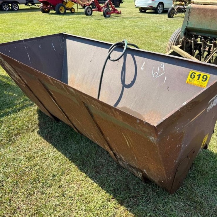 WOODCHUCK 80" SHAVINGS SPREADER ATTACHMENT