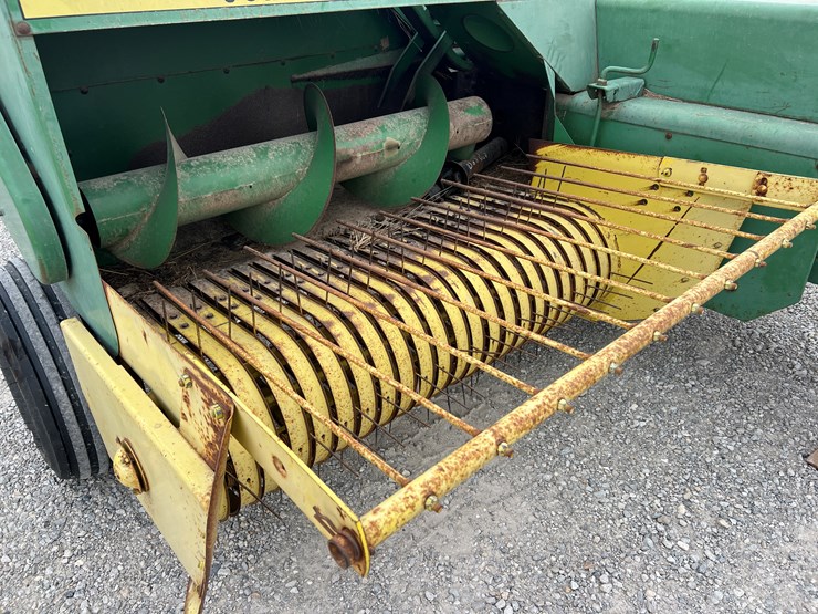 john-deere-327-image-3