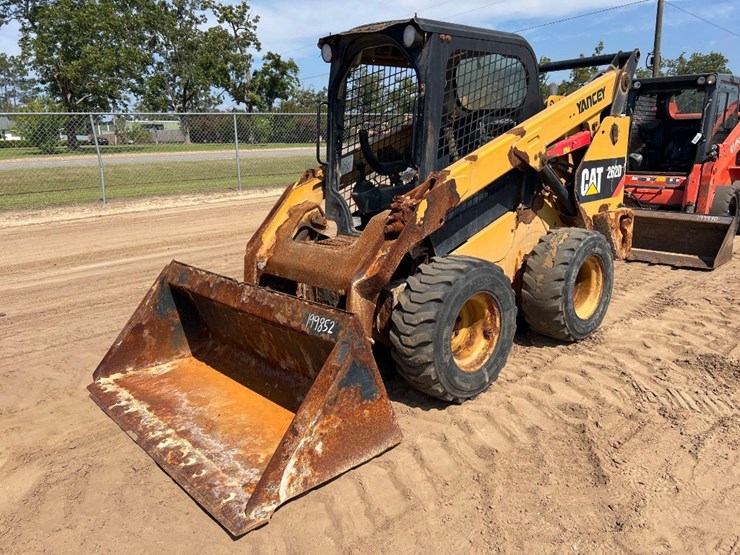 2015-caterpillar-262d-image-8