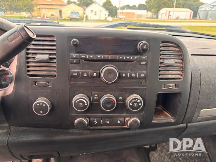 2011-chevrolet-2500hd-image-72