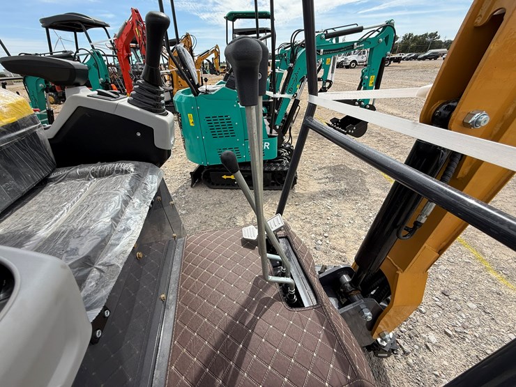 #220-•-#26489-•-unused-cfg-xz20r-mini-excavator-xz20r202507070018-image-25