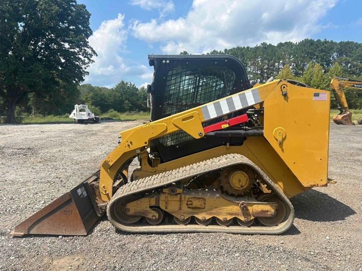 2022-caterpillar-279d3-image-1