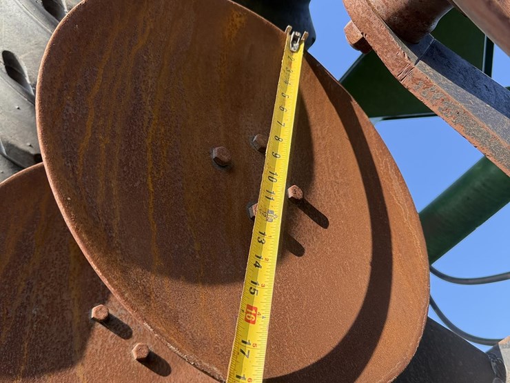 2021-john-deere-2680h-image-14