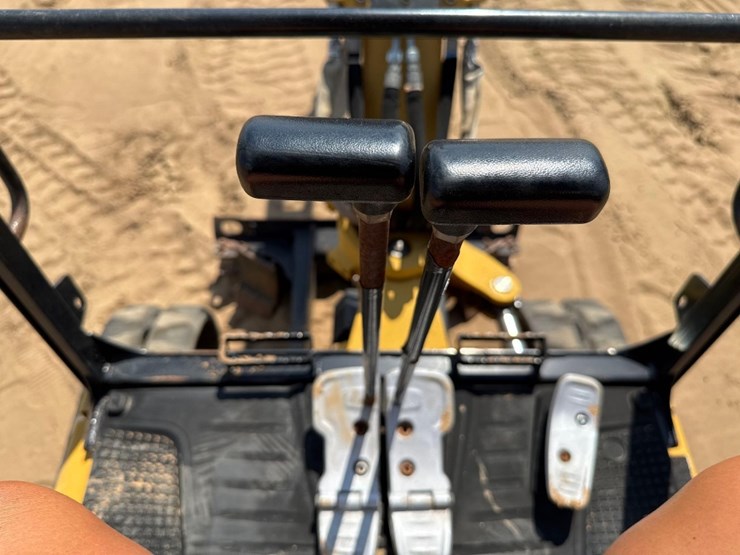 2018-caterpillar-301.7d-image-25