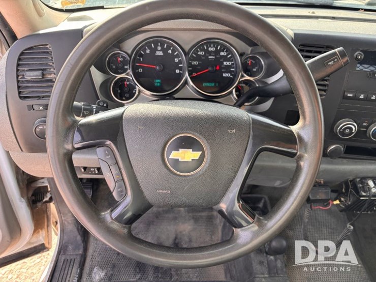 2012-chevrolet-3500-image-66