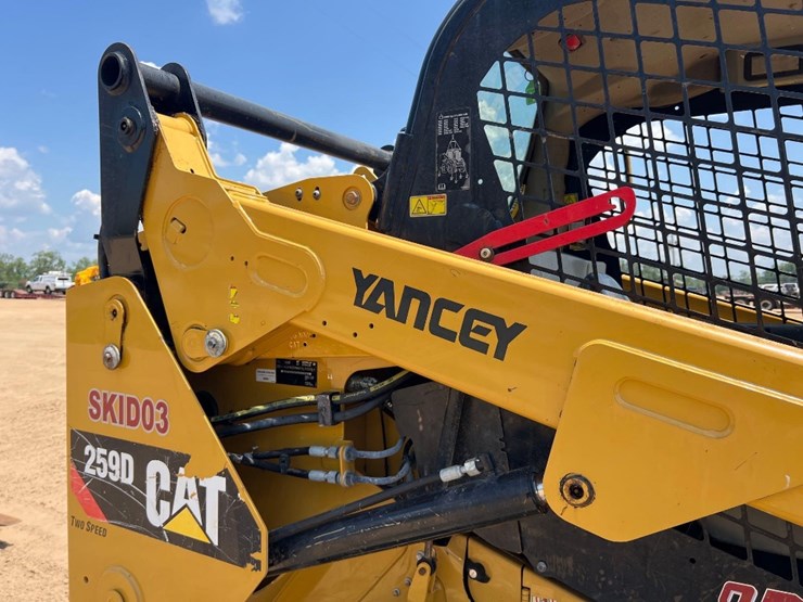 2018-caterpillar-259d-image-24