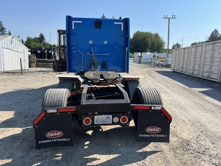 2016-peterbilt-579-image-4
