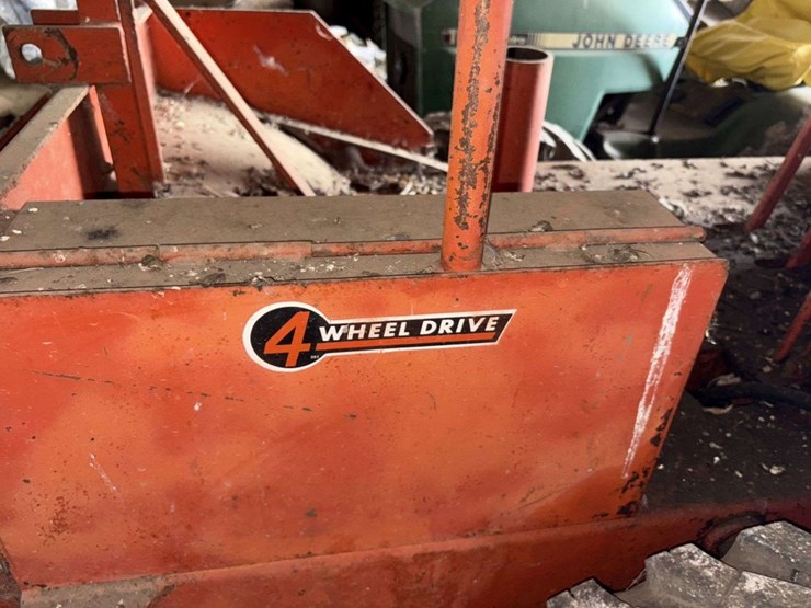 ditch-witch-with-wisconsin-engine,-64”-blade,-8’-stick,-5”-trench-image-4