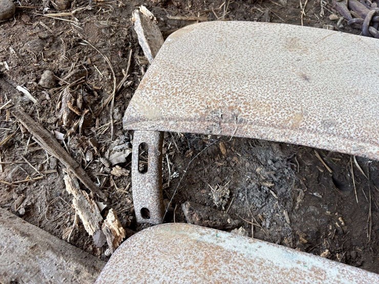 set-of-tractor-fender-extensions-image-9