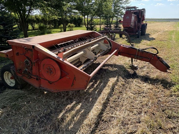 hesston-1090-image-3