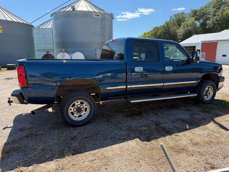 2005-chevrolet-2500-image-7
