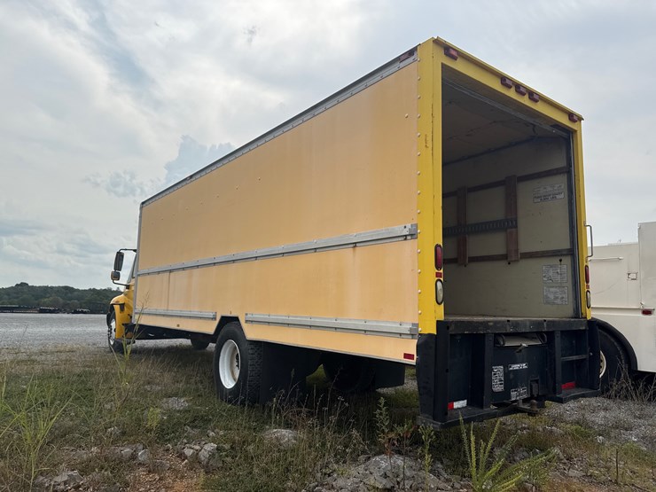 2007-international-durastar-4300-image-4