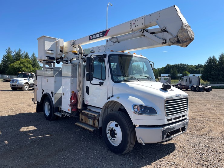 #2132-•-2013-freightliner-bucket-truck-(has-mn-title)-image-4