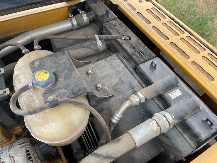 deere-160d-lc-image-49