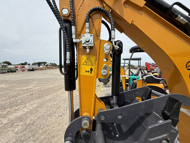 #220-•-#26489-•-unused-cfg-xz20r-mini-excavator-xz20r202507070018-image-14