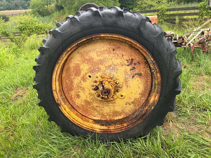 massey-harris-rear-end-image-28