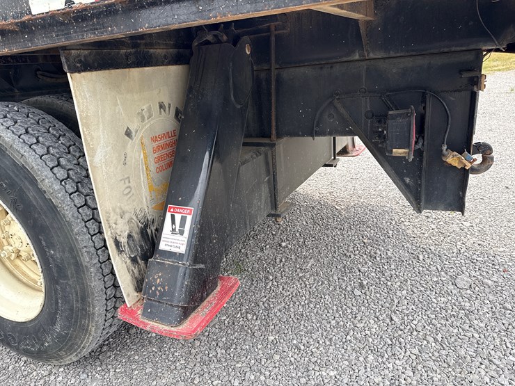 ford-l9000-image-16