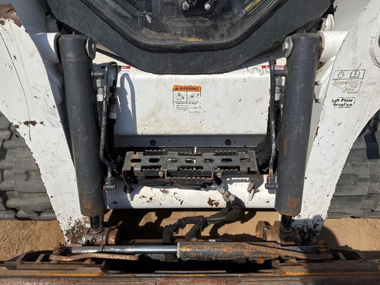 2021-bobcat-t770-image-22