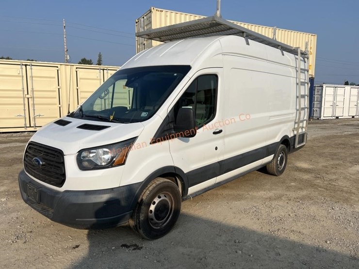 2016-ford-transit-image-2