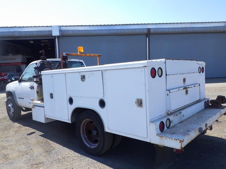 1999-gmc-3500hd-image-4
