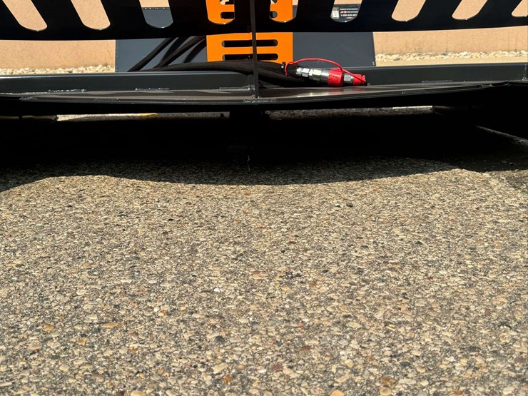 wolverine-bc-13-72w-72-inch-skid-steer-brush-cutter-image-3