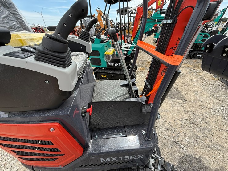 #220-•-#26484-•-unused-cfg-mx15rx-mini-excavator-image-35