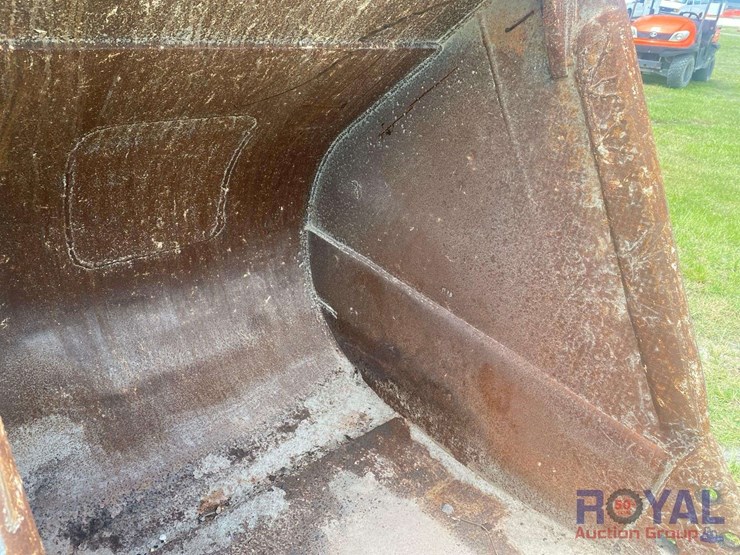 44in-tooth-excavator-bucket-image-9