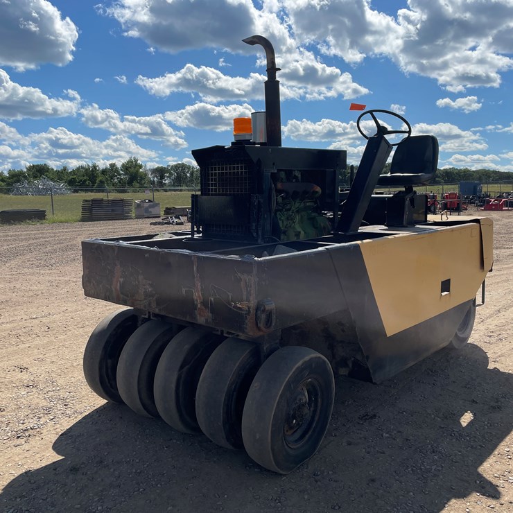 #2018 • Bros Rubber Tire Roller